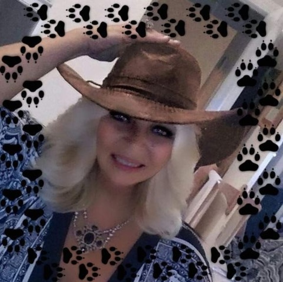 Meet your Posher, Vickie - Picture 1 of 1